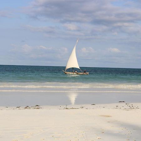 A Wonderful Beach Property In Diani Beach Kenya.A Dream Holiday Place. Момбаса Екстериор снимка
