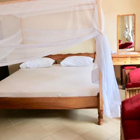 A Wonderful Beach Property In Diani Beach Kenya.A Dream Holiday Place. Момбаса Екстериор снимка