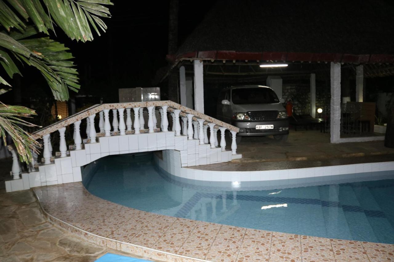 A Wonderful Beach Property In Diani Beach Kenya.A Dream Holiday Place. Момбаса Екстериор снимка